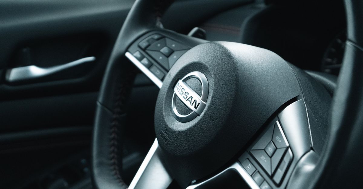 Nissan car key fob — Shelby County Locksmith