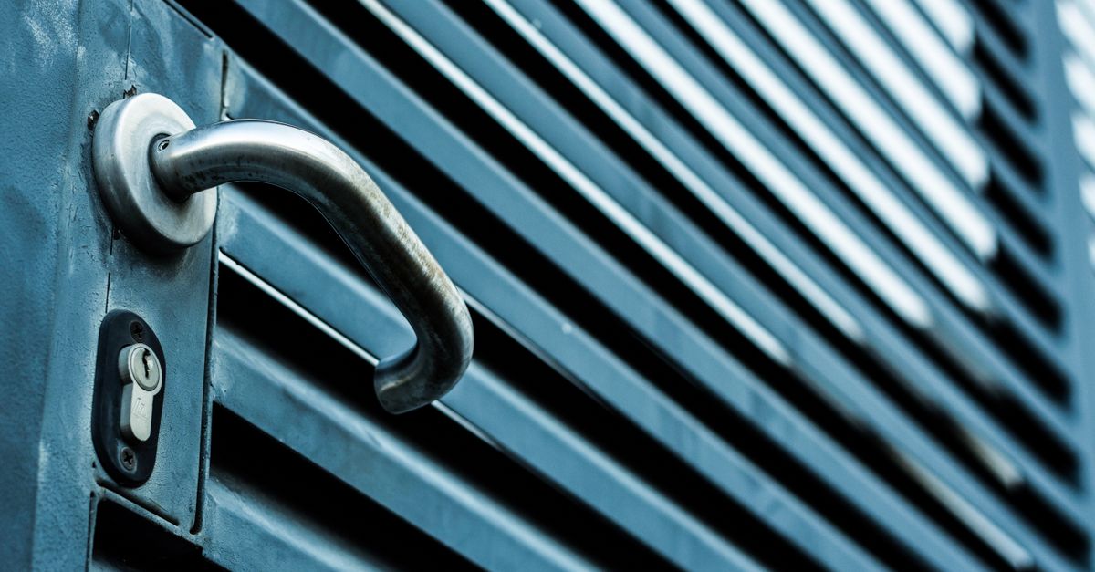 locksmith unlocking front door — Shelby County Locksmith