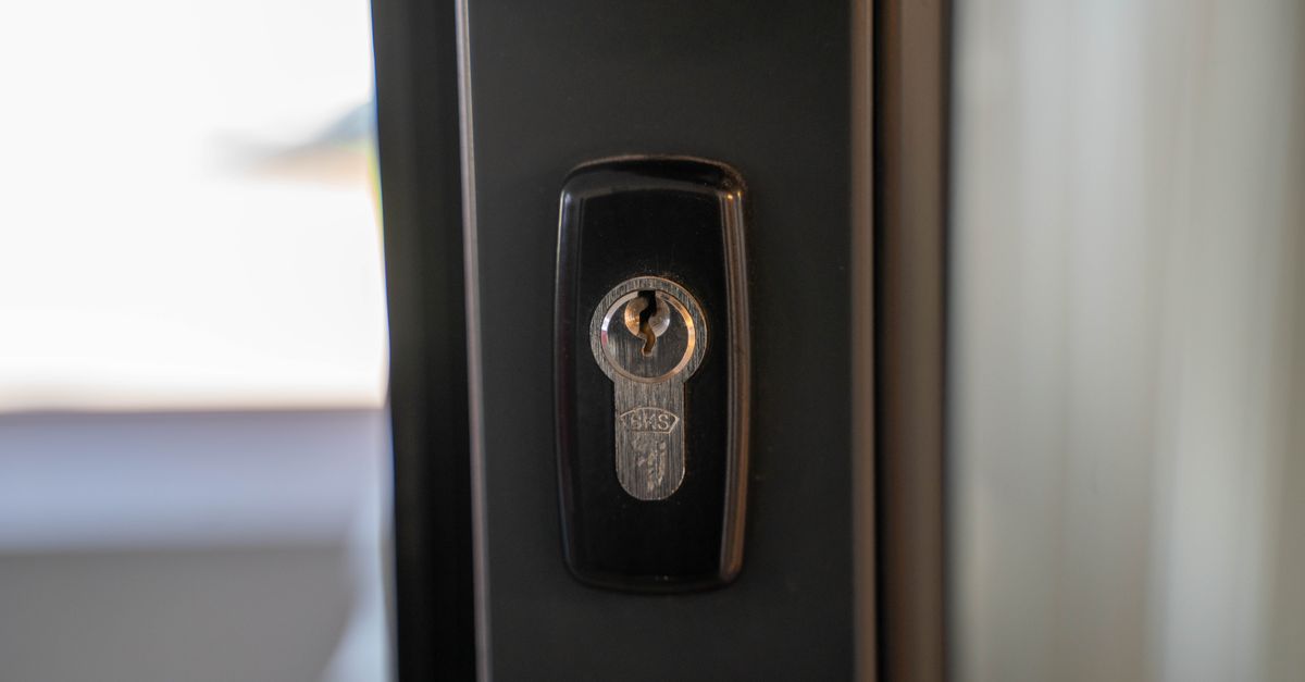locksmith service technician — Shelby County Locksmith