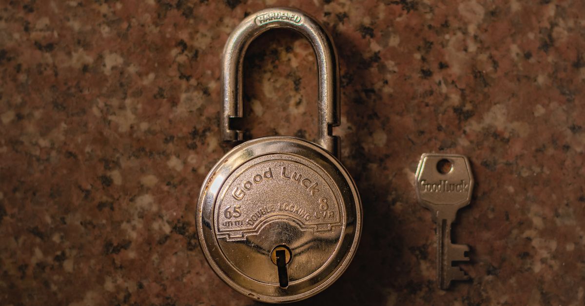 locksmith shop keys — Shelby County Locksmith